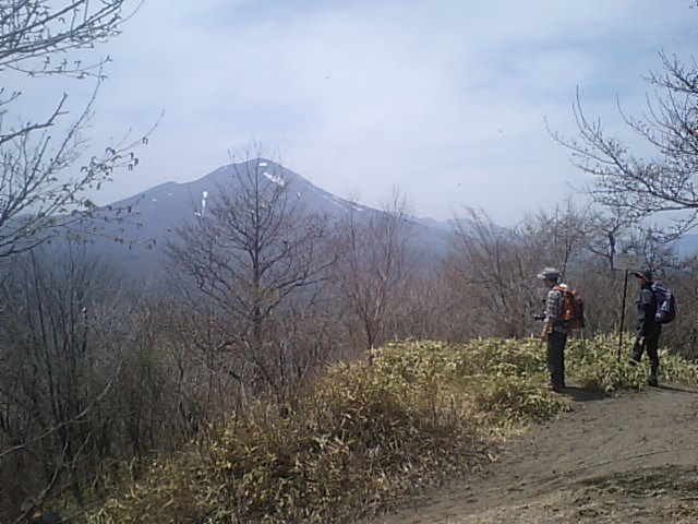 鼻曲山